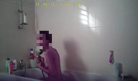 چهار برهنه ماهی خال کلیپ سکس در ماشین مخالی در استخر